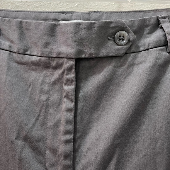 Van Heusen Stretch Gray Pants - Women’s size 12 - crop length - Picture 3 of 5